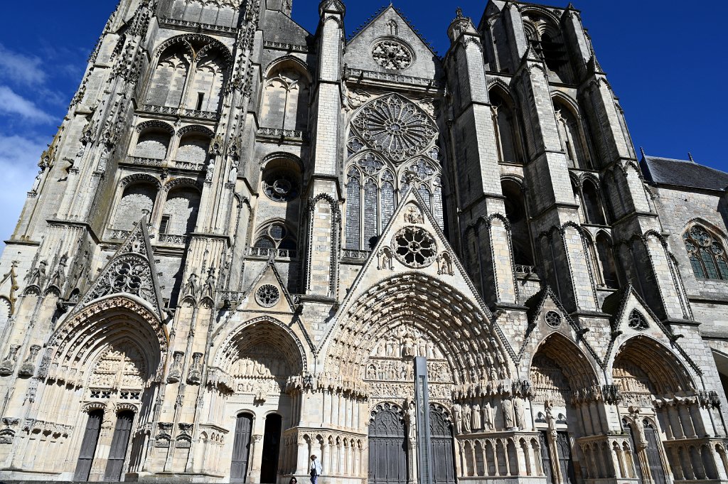 01 BOURGES CATTEDRALE.JPG